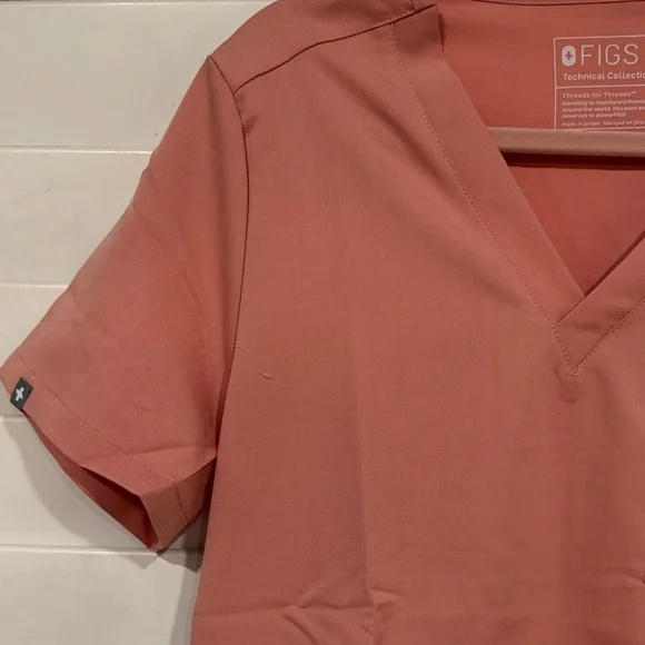 Figs Women's Top in Coral - Picture 4 of 12